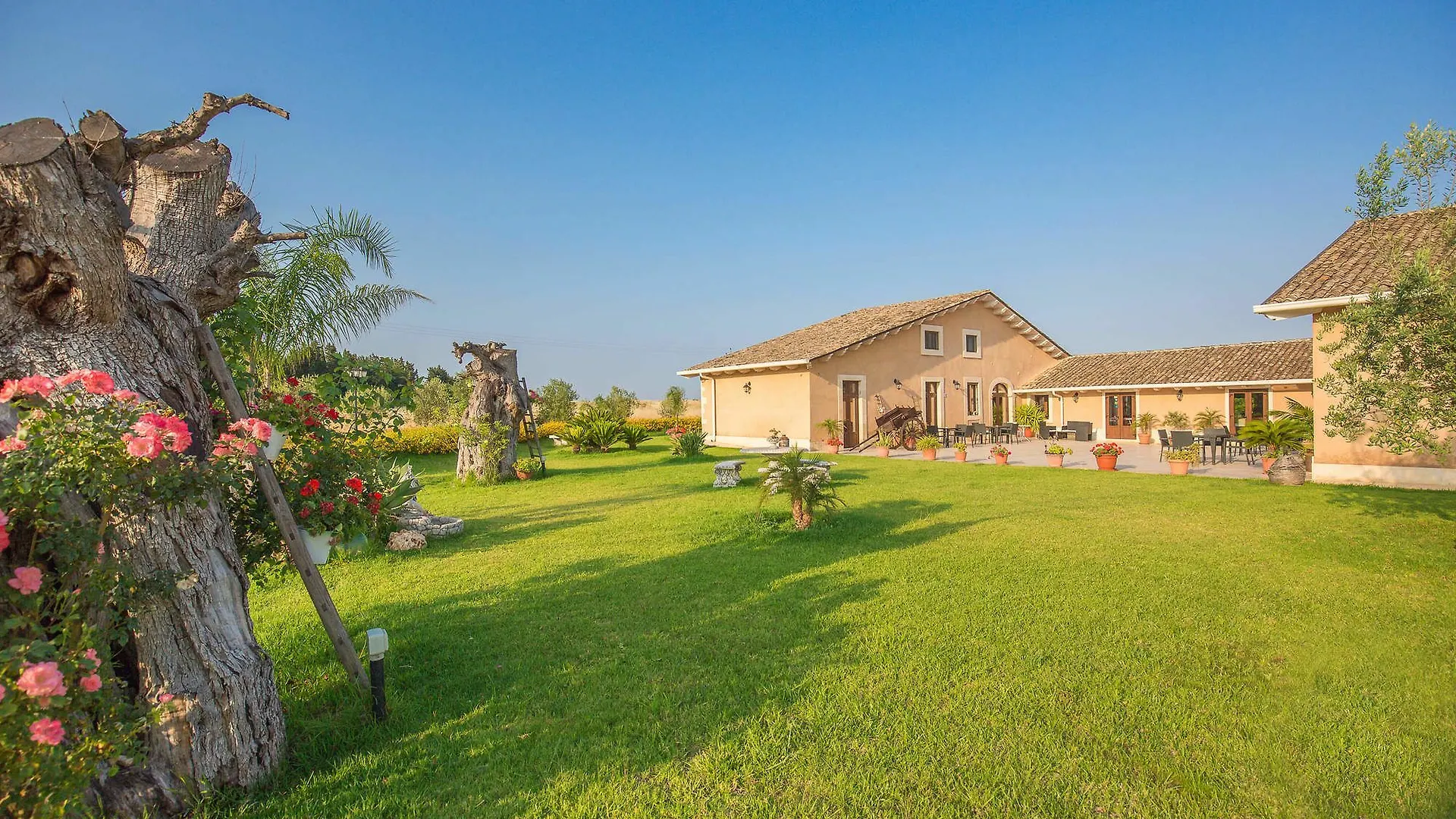 Il Giardino Di Sicilia Villa Syracuse Italy